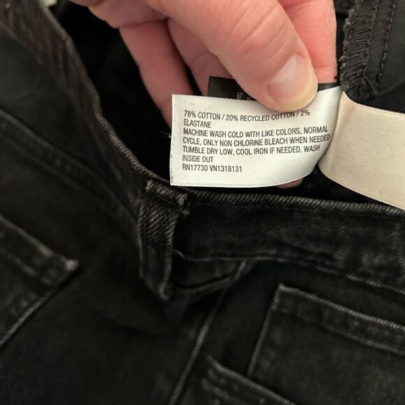 Universal Thread High Rise Short Black Jeans - Picture 7 of 7